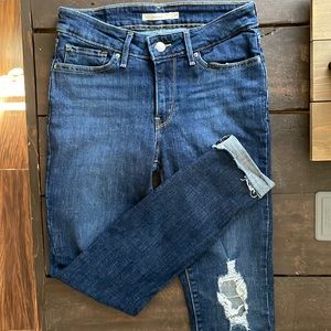 Levi’s 711 Skinny Jeans